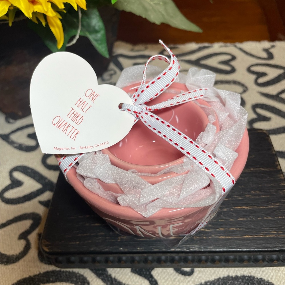 PINK HEART Rae Dunn Measuring Cups - Picture 2 of 4
